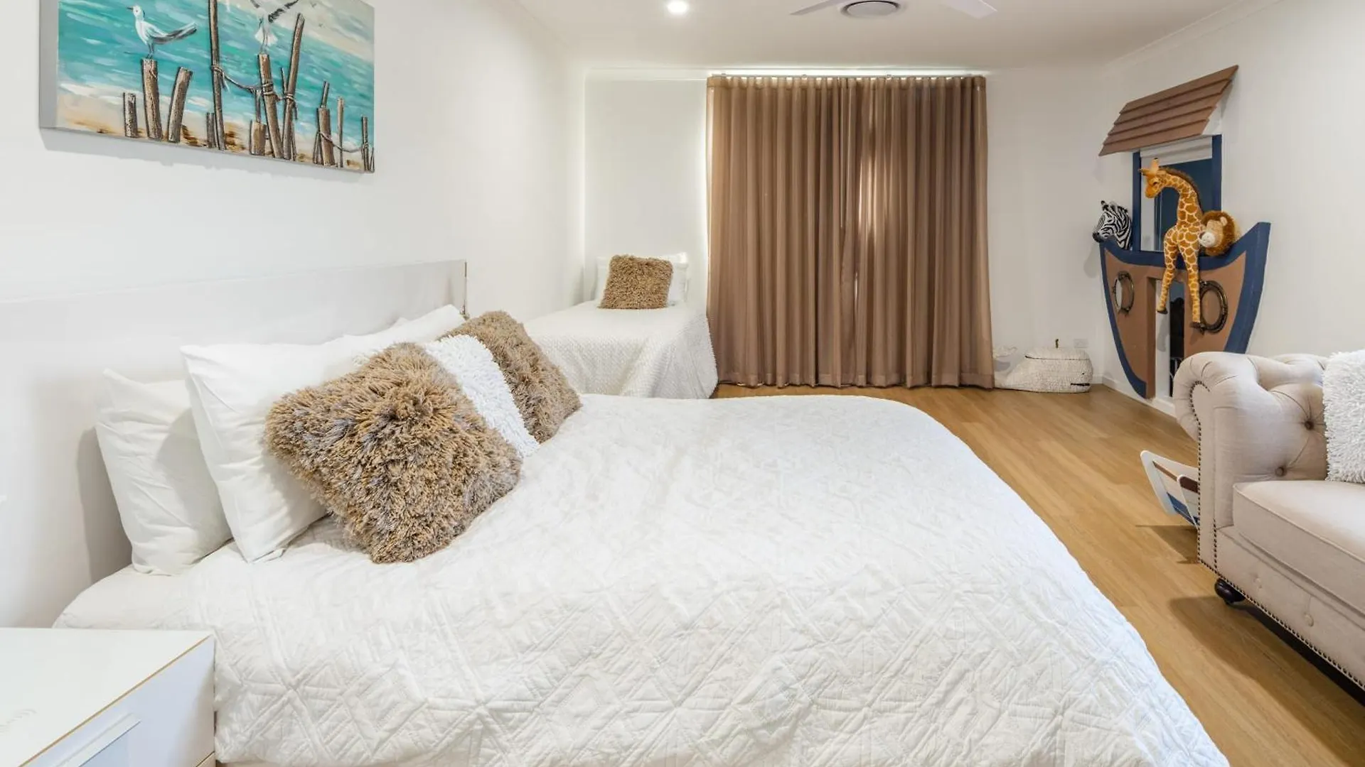 Golden Beach Ultimate Family Getaway - Pool & Spa Nyaraló Golden Beach