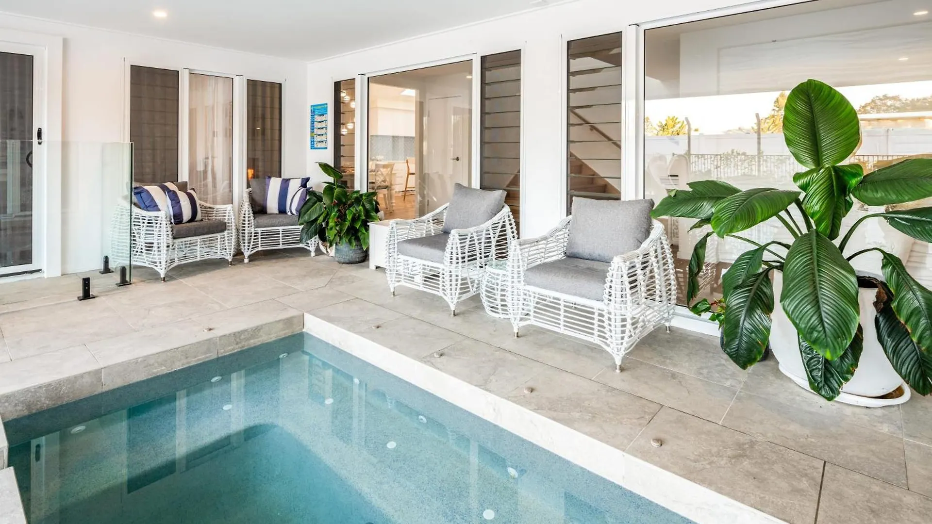Golden Beach Ultimate Family Getaway - Pool & Spa Golden Beach