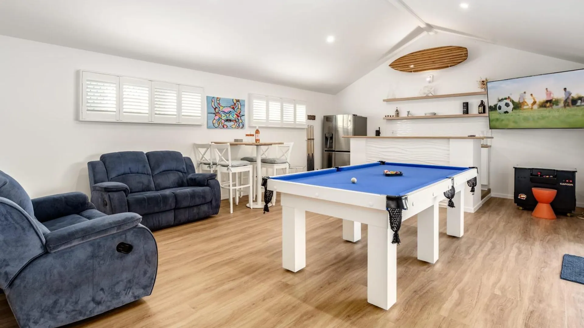 Golden Beach Ultimate Family Getaway - Pool & Spa
