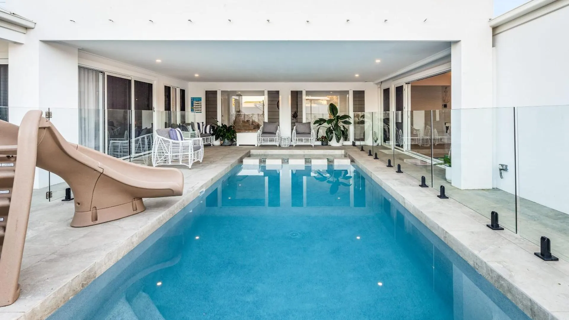 Golden Beach Ultimate Family Getaway - Pool & Spa Hébergement de vacances